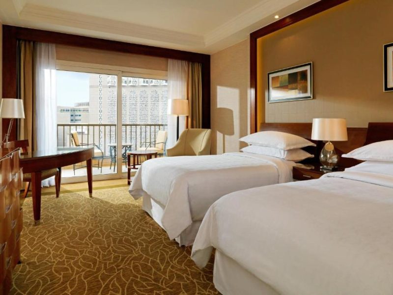 Deluxe Twin Room with Balcony and Pool – City View