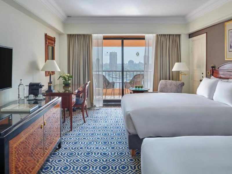 غرفة إنتركونتيننتال كلوب مع إطلالة على النهر وإمكانية الدخول إلى منطقة جلوس