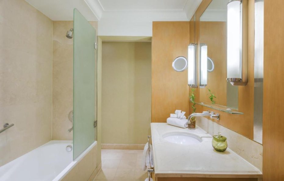 جناح جونيور مطل على المدينة