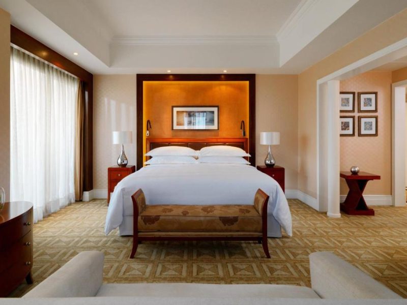 Ambassador Suite, Club lounge access, 1 King, River view, High Floor